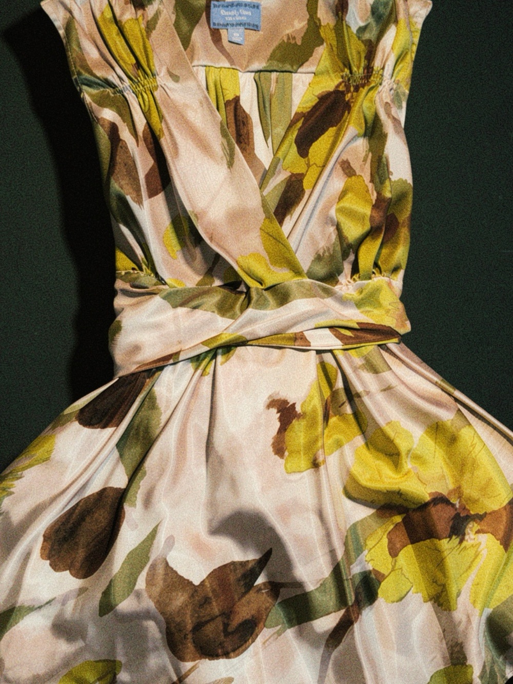simply vera wang top